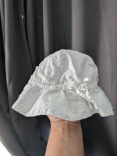 GAP White Hat Accessories Size 6-12 Months