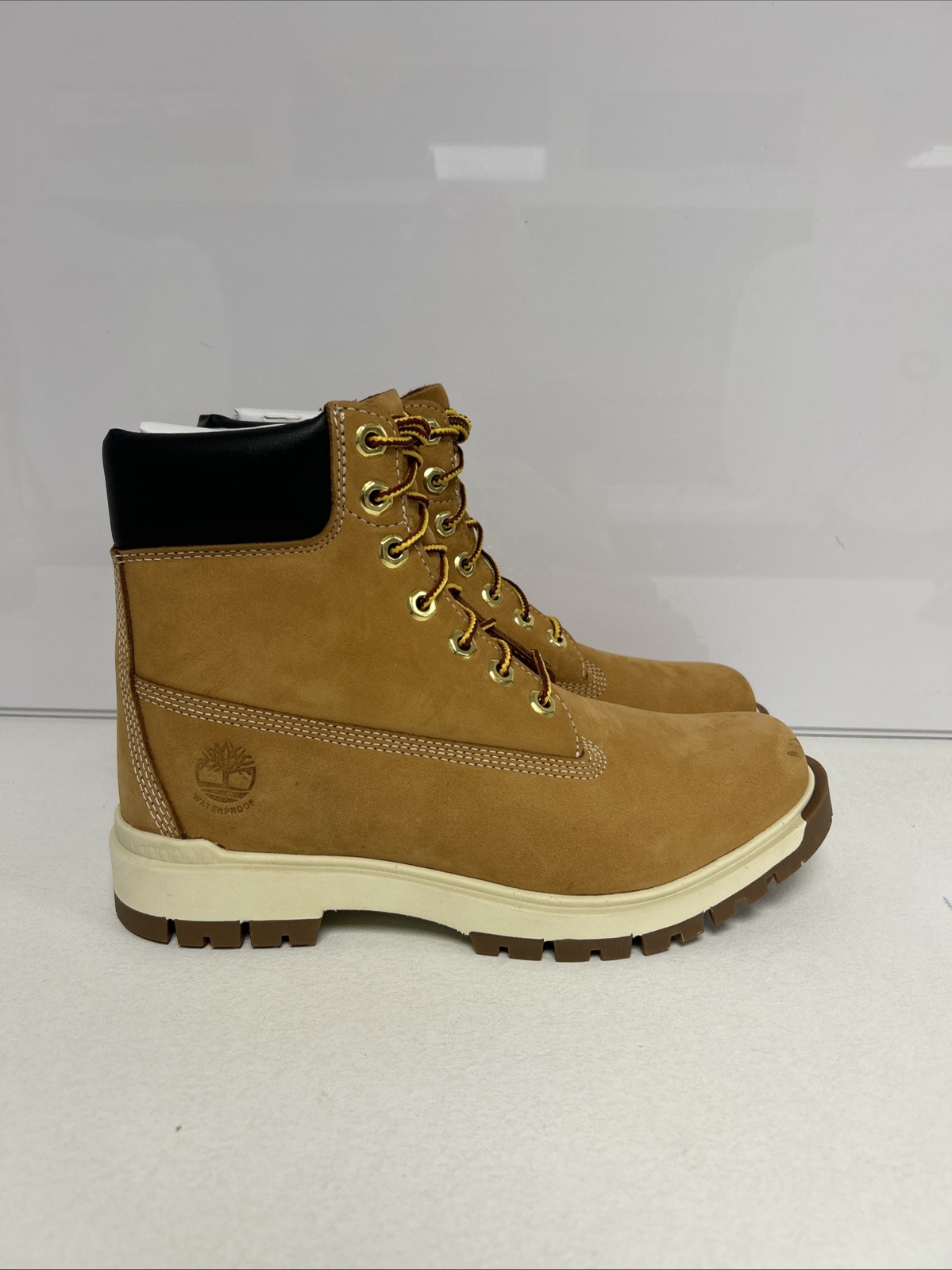 TIMBERLAND CHUKKA boots Size Uk7.5 Brand New Genuine RRP£219 #M9 image 2
