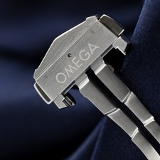 2025 New Omega Speedmaster Moonwatch Professional White Dial 310.30.42.50.04.001 10