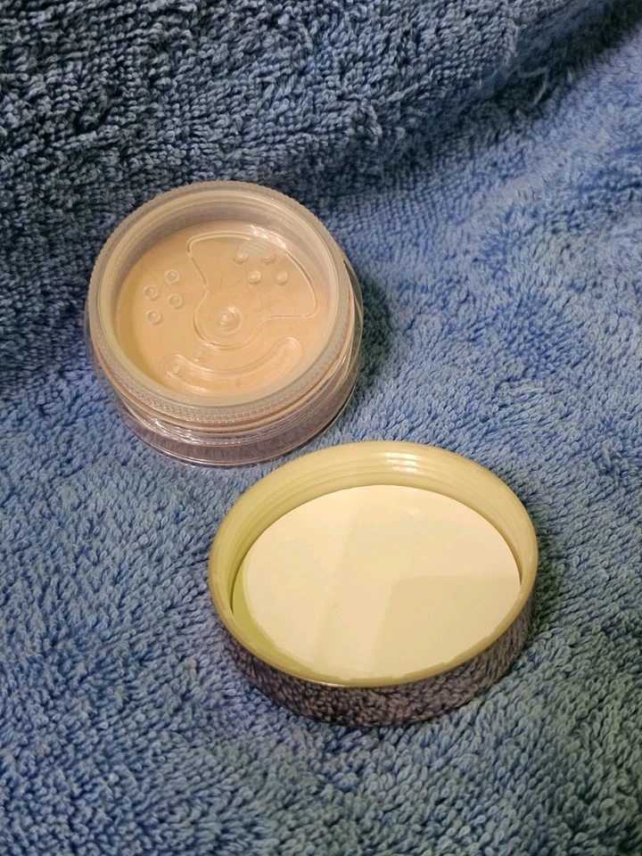 Josie Maran Luminous Hydrating Liquid Powder New W/O Box Sealed .24 oz./7g - Image 3 of 3