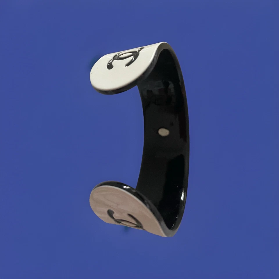 Black and White plastic Bangle Size S — 第 2/2 张图片