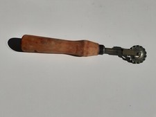 Taglia Pasta -  Speronella per tortellini  con eccentrico Vintage anni 50  RARA