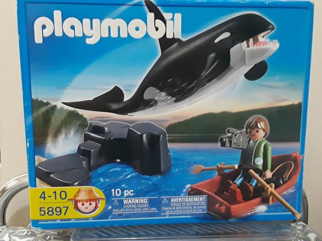 playmobil whale watching