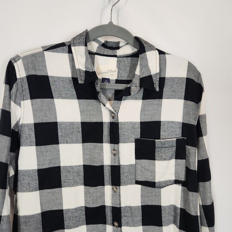 Universal Thread Flannel Ivory Black Buffalo Plai… - image 3