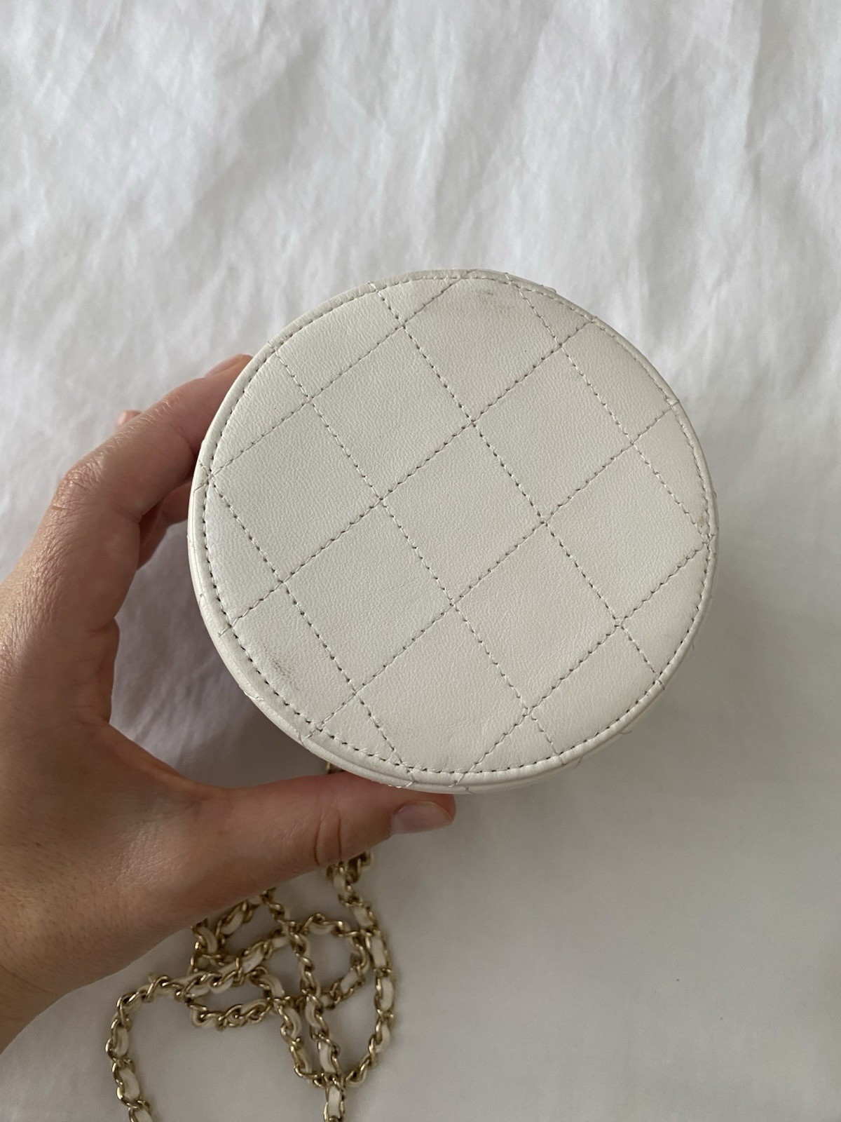 CHANEL CC Round Vanity Case Chain Quilted Lambskin Mini shoulder/crossbody 2021 image 9