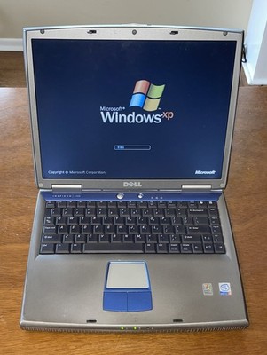 Dell Inspiron 5100 Retro Windows XP laptop w/chrg, batt.