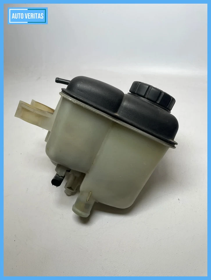 Original Mercedes-Benz C-Class (W203) Coolant Tank 2035000049 - Image 4 of 4