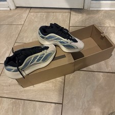 adidas Yeezy Boost 700 V3 Men s Low Top Lace-...