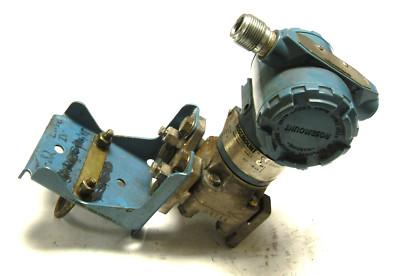 ROSEMOUNT 3051 CD2A02A1AH2B104 Messumformer Mit Halterung