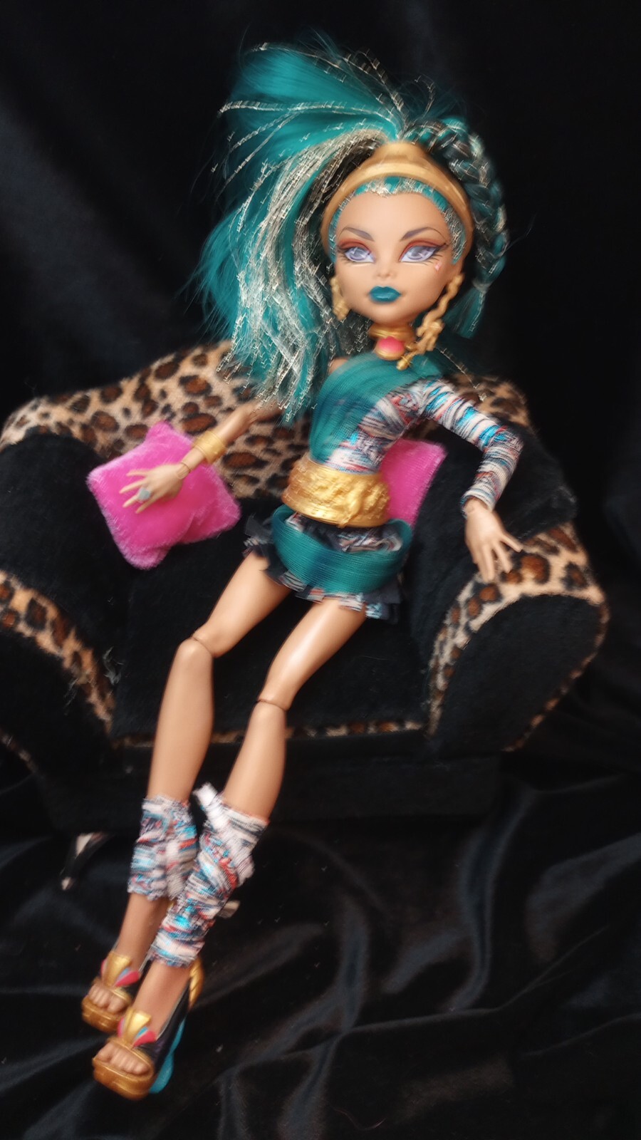 Wave 3 Nefera de Nile  Monster High Doll 2012