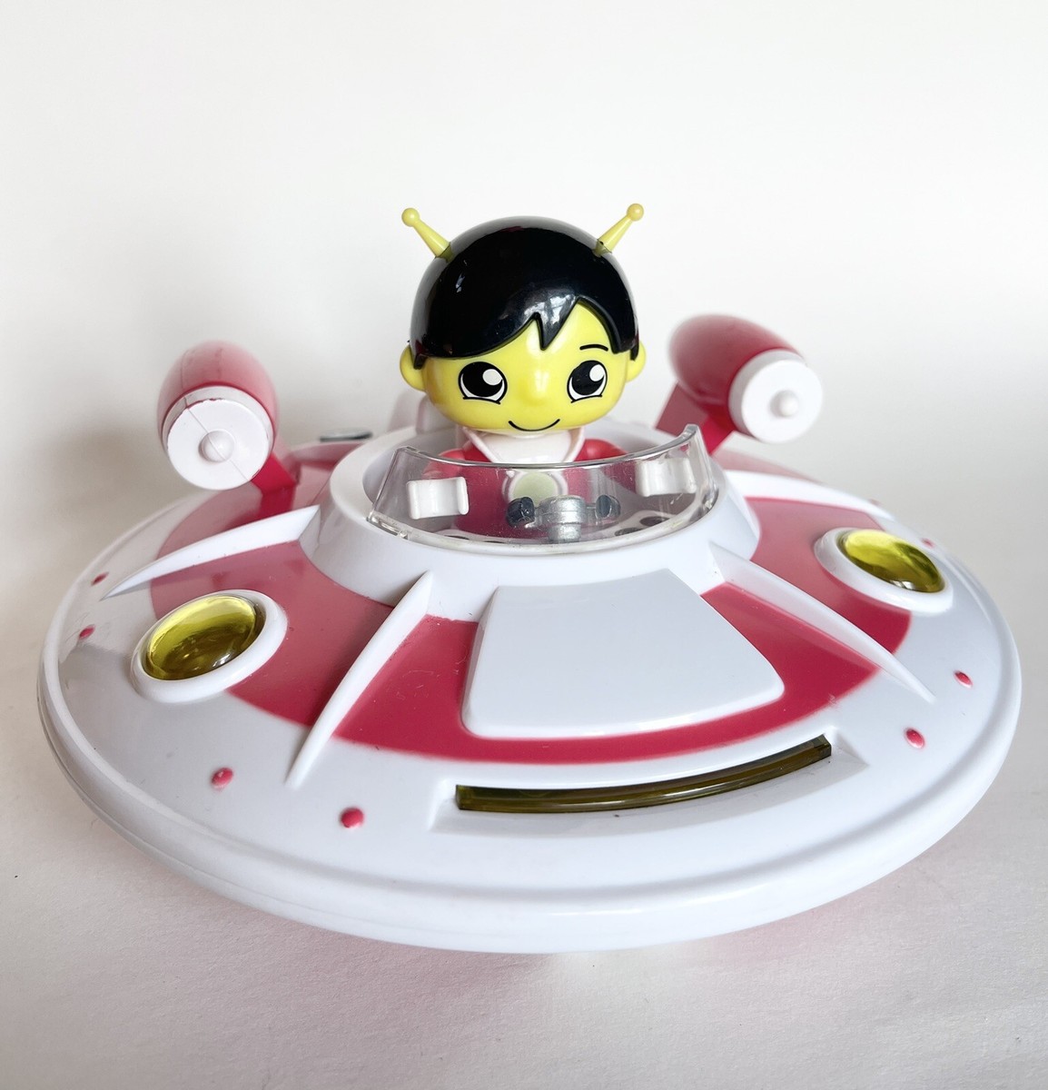 Ryans world spaceship Lights and Sound And Alien Pilot Bonkers Red