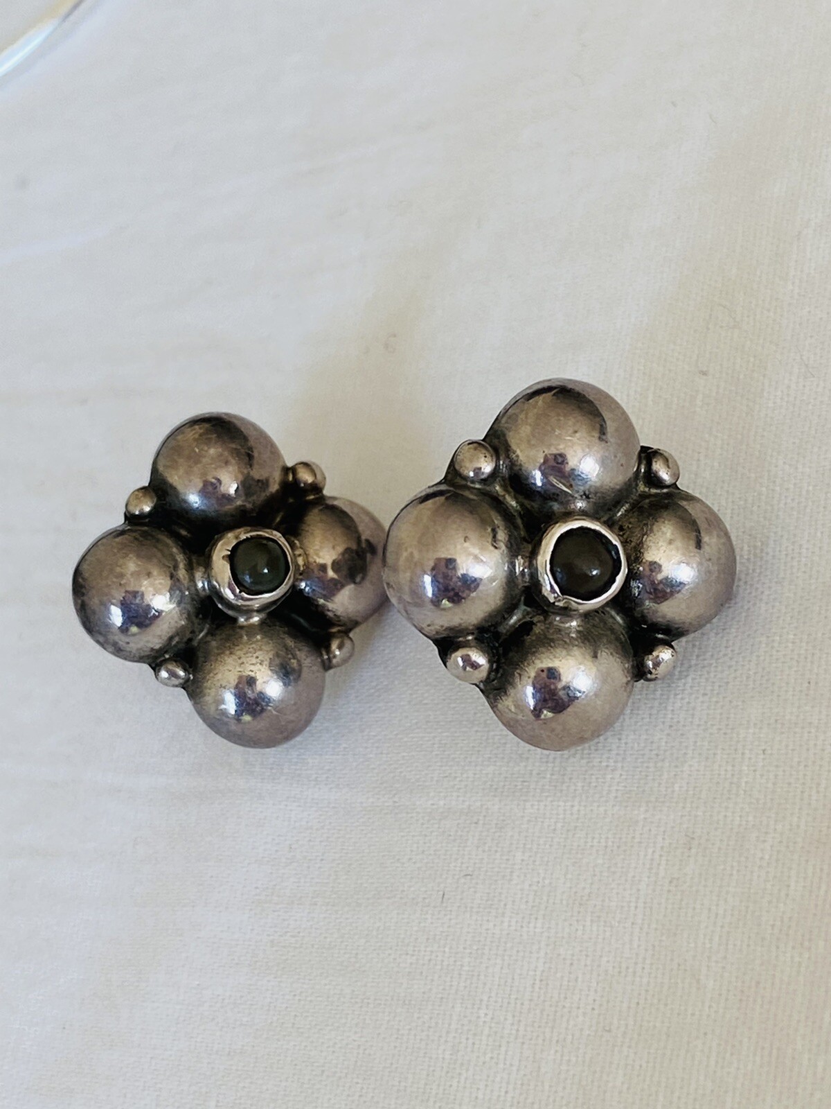 VINTAGE MEXICO STERLING SILVER BALL SCREW BACK EARRIN… Gem