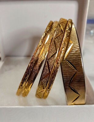 Vtg Set Lot of 5 Brass Gold Tone Groved Zigzag Bangles Bracelets