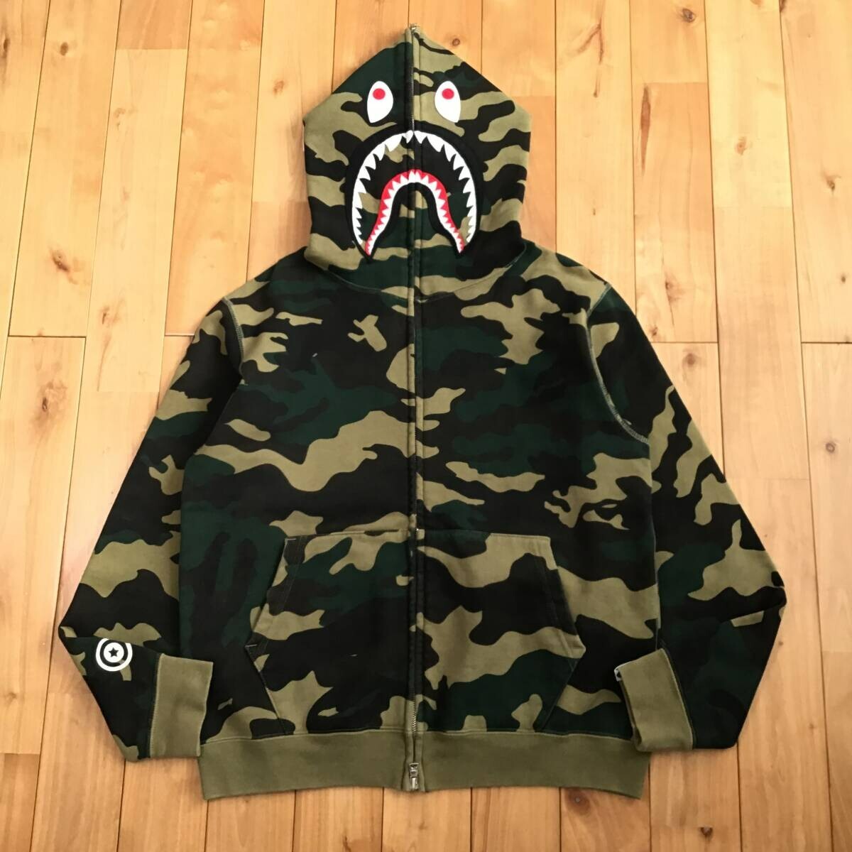 トップス woodland camo shark full zip hoodie A Bathing Ape Woodland Camo Shark Full Zip Hoodie 'Pink