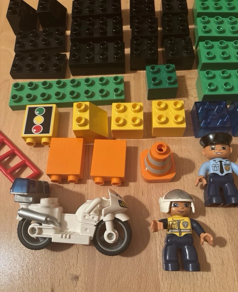 Lego Duplo Konvolut mit Polizei Motorrad, 33 Teile