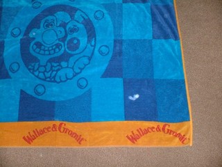 Rare very large vintage Wallace & Gromit beach towel/blanket