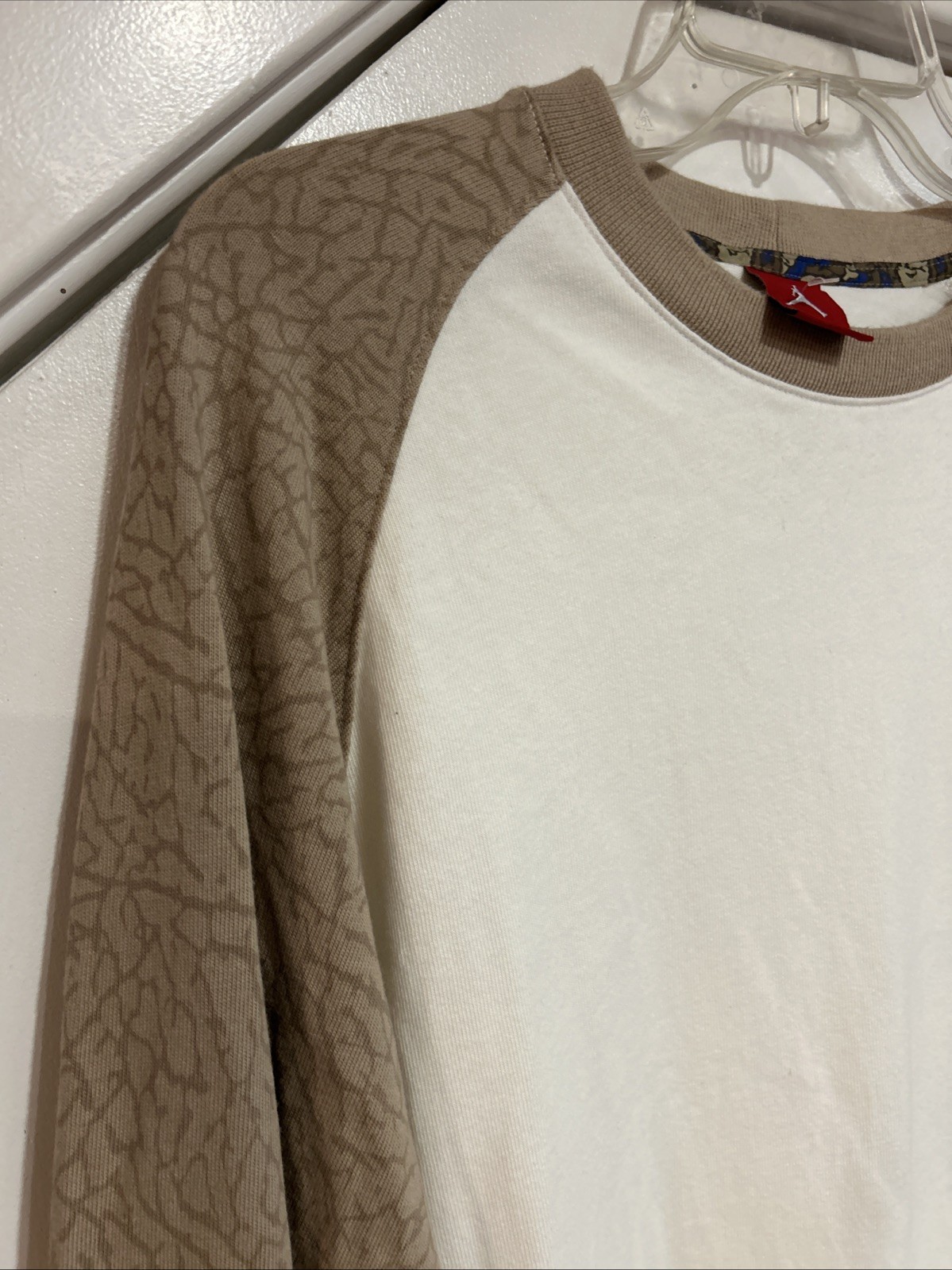 Air Jordan Classic Collectible Long Sleeve Raglan Sweater Shirt, Size 2XL, Rare image 8