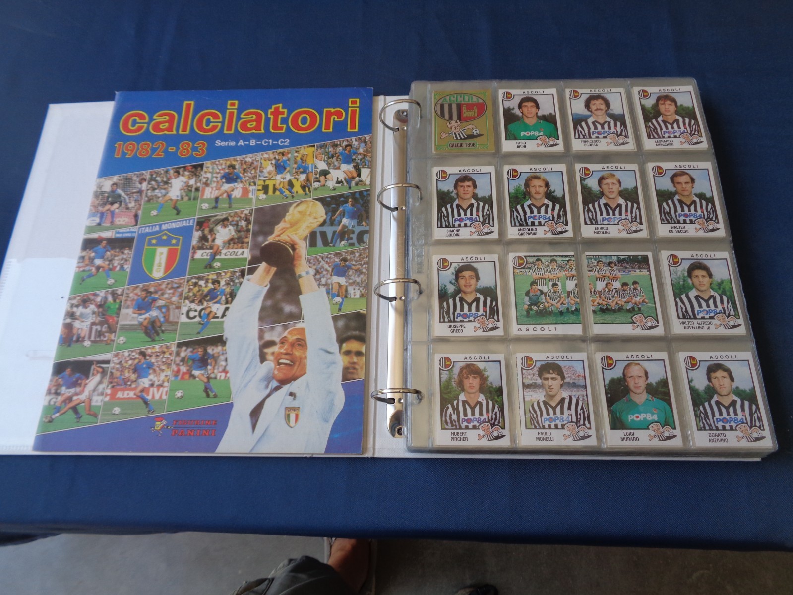 ALBUM VUOTO E SET COMPLETO FIGURINE PANINI CALCIATORI 1982-83