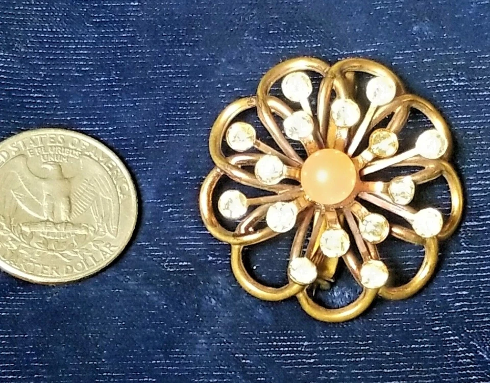 Vintage Copper Tone Metal with MOONGLOW center and RHINESTONES Brooch 1.5" - Image 2 of 4