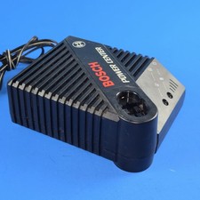 BOSCH BC016 BATTREY CHARGER 7.2V-24V  TESTED.