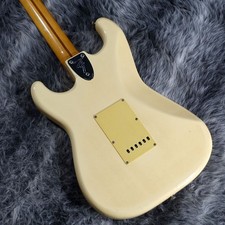 Fender ST72-55 Stratocaster Made in Japan 1985 White Black Parts