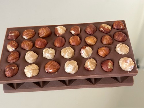Handcrafted Belgian Milk Chocolate with Whole Roasted Hazelnuts โ 100g - Picture 2 of 6