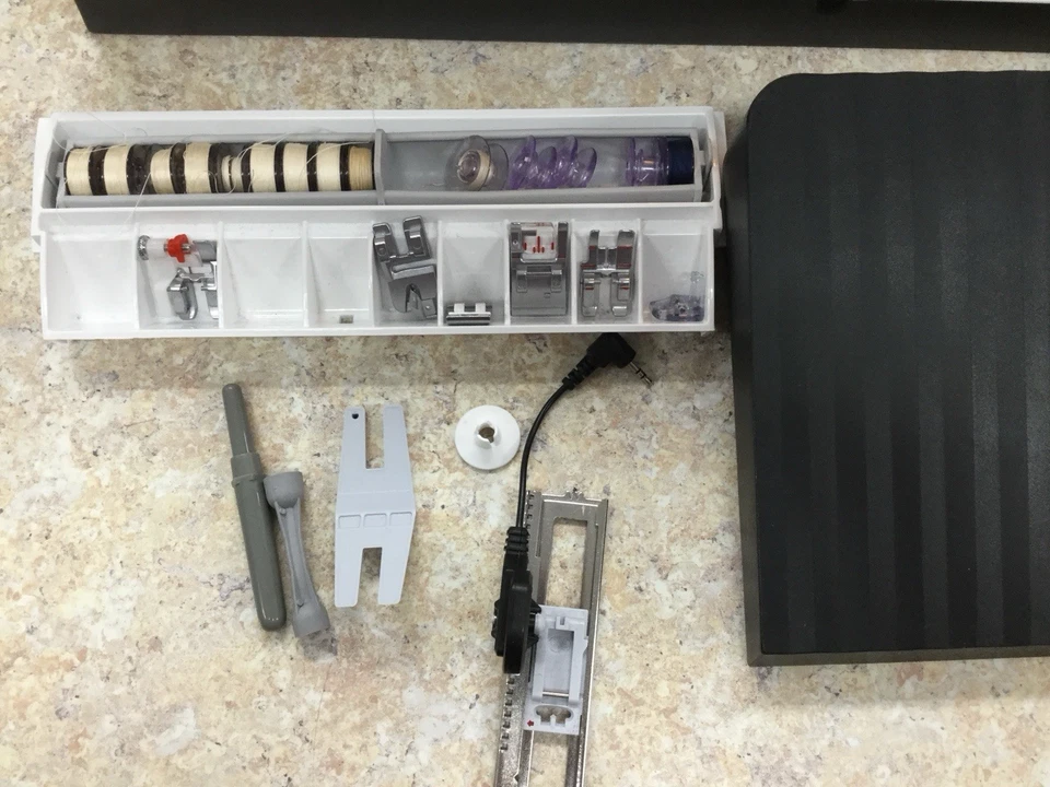 Pfaff Quilt Expression 4.0 Sewing Machine - Image 3 of 4