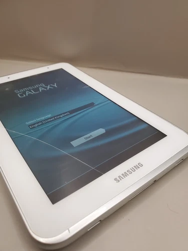 Samsung Galaxy Tab 2  7.0 GT-P3110 8GB Wi-Fi White CRACKED SCREEN  - Picture 5 of 5