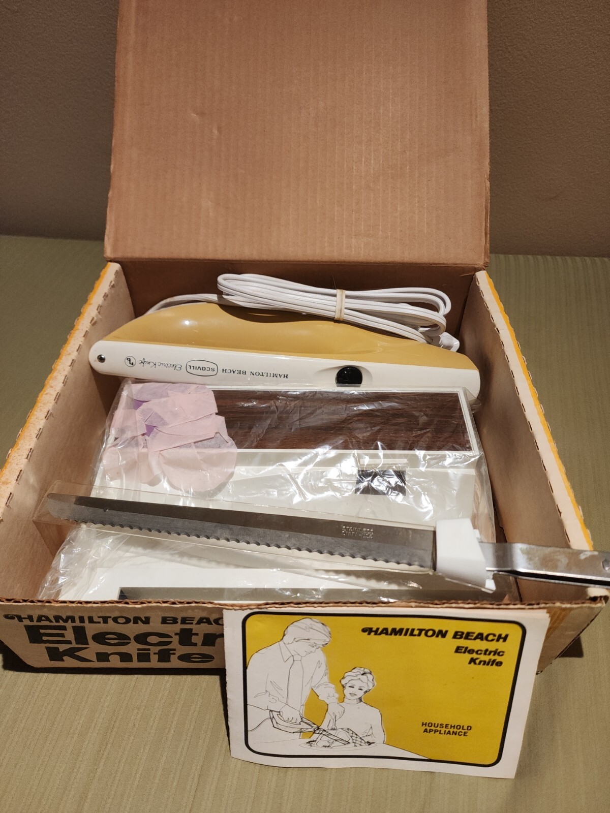 Vintage Hamilton Beach Scovill Electric Knife Model 290 Harvest Gold