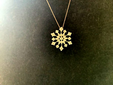 Beautiful Sterling Silver SNOWFLAKE Pendant Necklace 18  