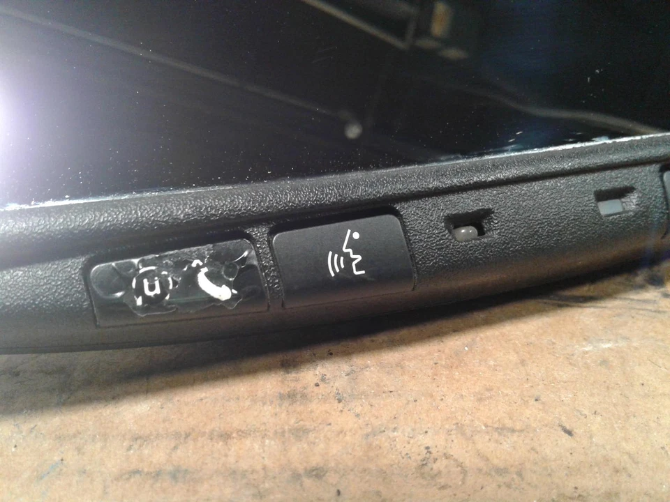 Espejo retrovisor interior delantero central usado se adapta a: Chrysler 300 2006 con automático Foto 2 de 4