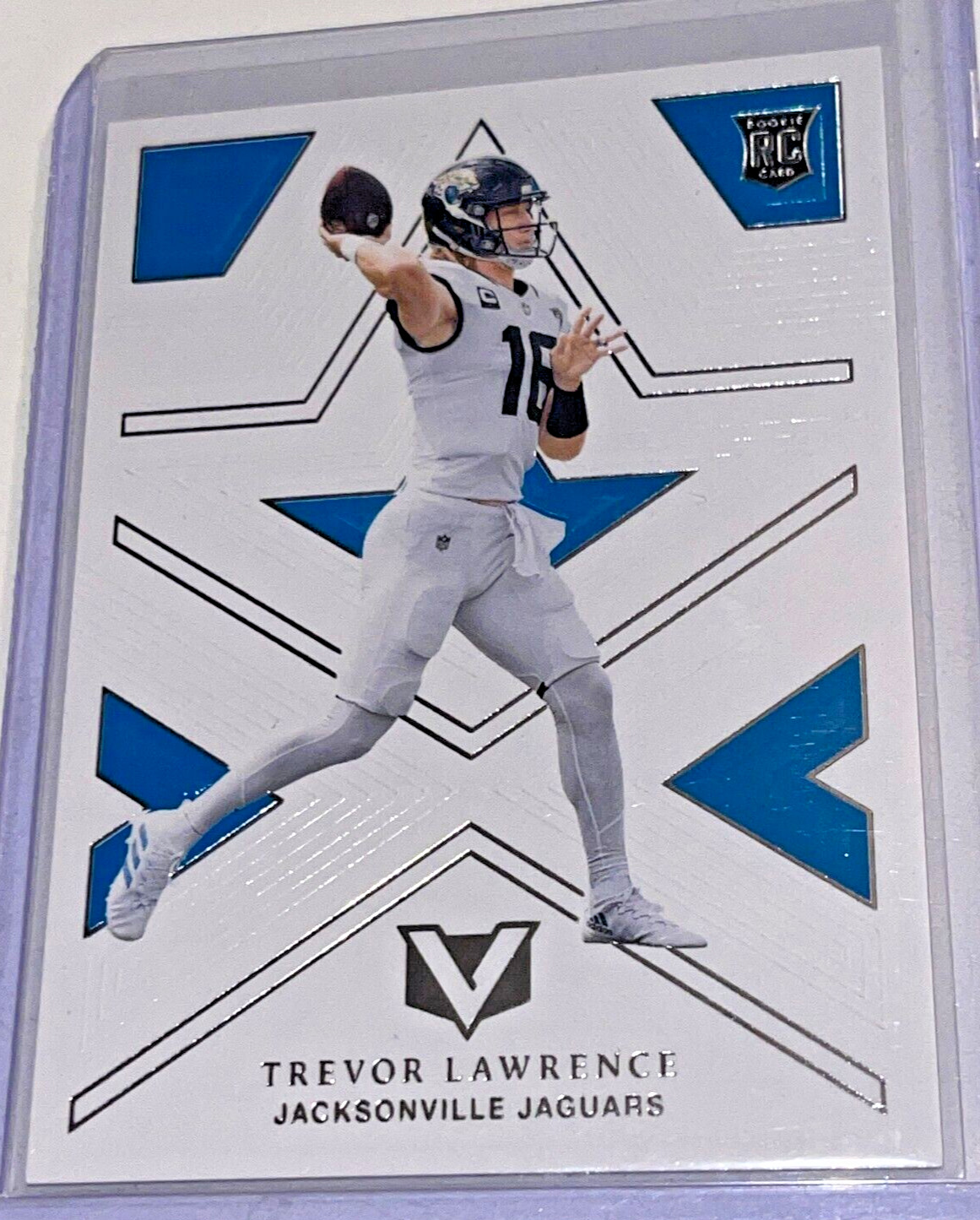 RARE TREVOR LAWRENCE ROOKIE CARD 2021 PANINI CHRONICLES VERTEX JAGUARS
