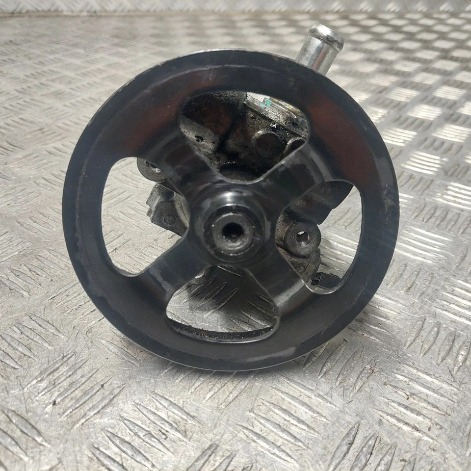 Bomba dirección asistida PAS gasolina Mitsubishi Outlander MK2 2.4 Foto 2 de 4