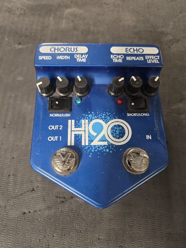 Visual Sound H2O Chorus and Echo / Delay Effects Pedal