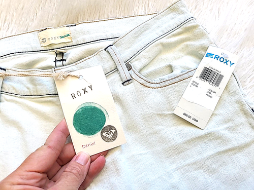 Jeans acampanados Roxy Denim "Howlin Rail" blanco roto talla 7 nuevos con etiquetas - Imagen 7 de 14