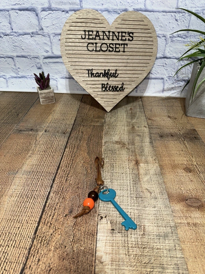 LARGE FOSSIL BAG KEY CHARM BLUE PLASTIC WITH BEADS - Image 3 of 4