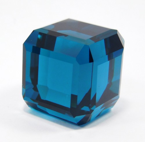 Natural 136.30 Ct Brazilian Blue Topaz Cube Cut Loose Gemstone Certified - Picture 3 of 6