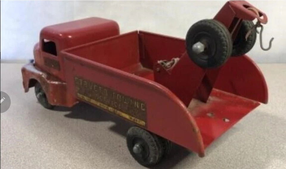 Pressed steel Structo Towing service tow Truck Wrecker Freeport Illinois 6B27 - Image 2 of 4