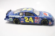 1/18 ACTION PERFORMANCE 2002 #24 PEPSI DUPONT MONTE CARLO JEFF GORDON