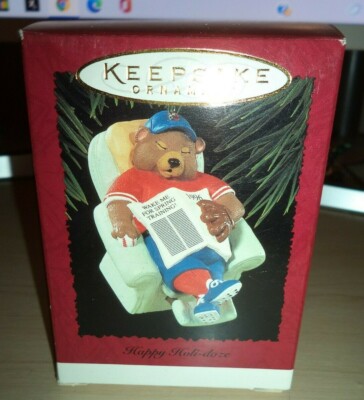 Hallmark ''Happy Holi-Doze'' Bear Ornament 1996 NIB