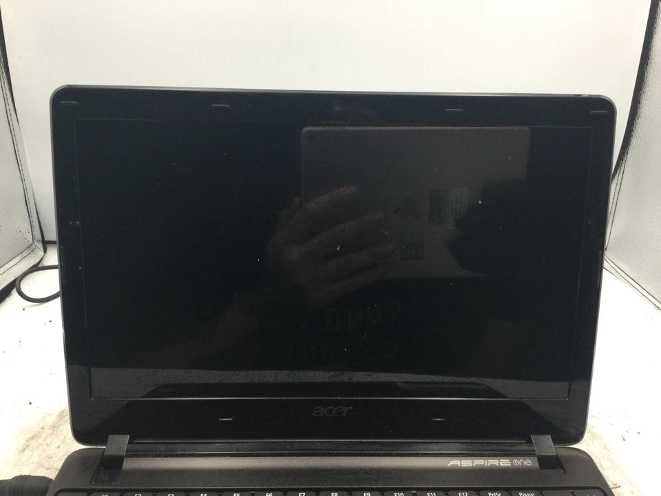ACER ASPIRE ONE 722 - FOR PARTS - AMD C-60 - NO RAM - 12" - READ DESCRIPTION -BB - Image 2 of 4