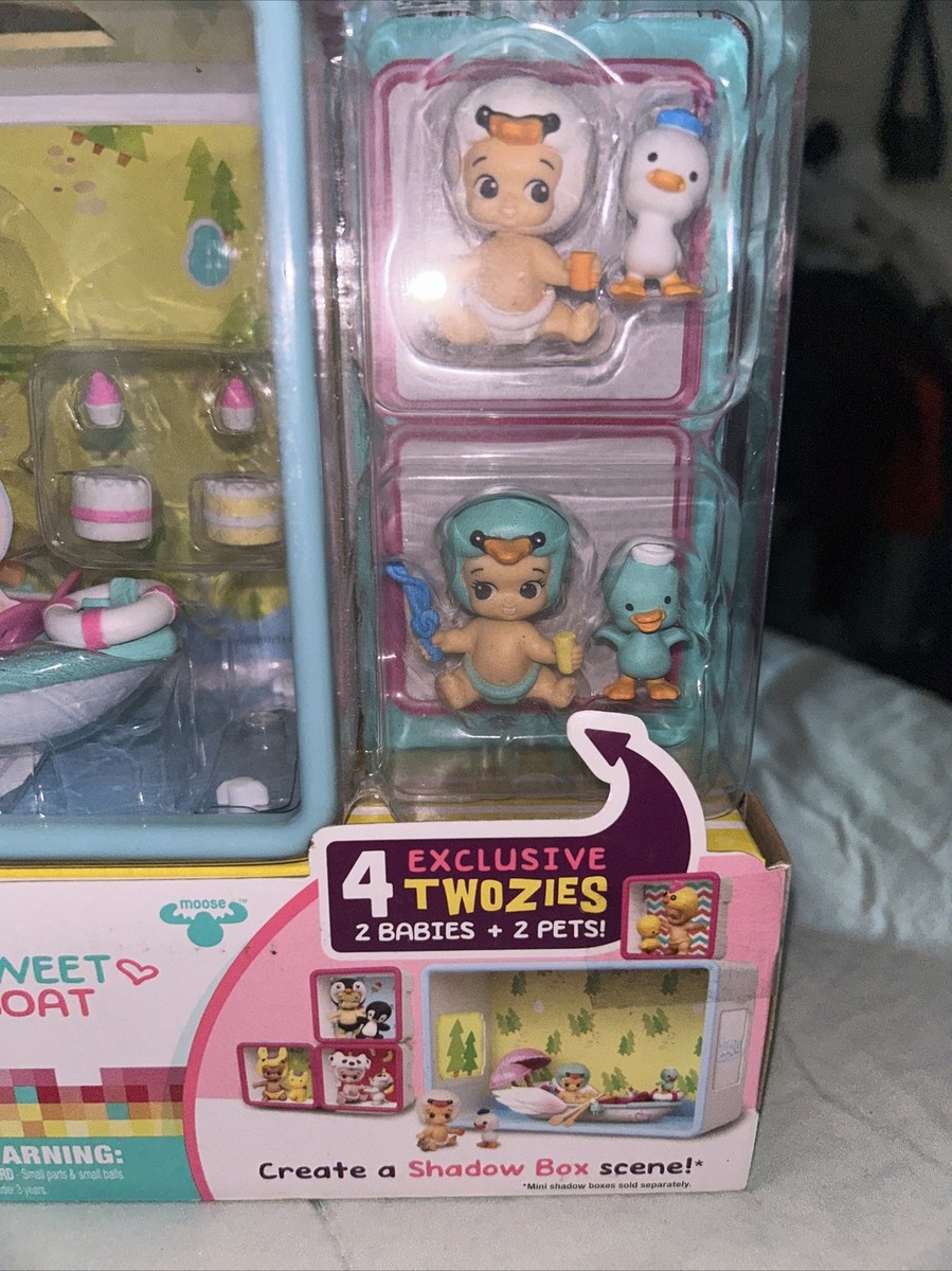 Twosies Twozies Baby Dolls Pet Friends Exclusive Figures Row Boat