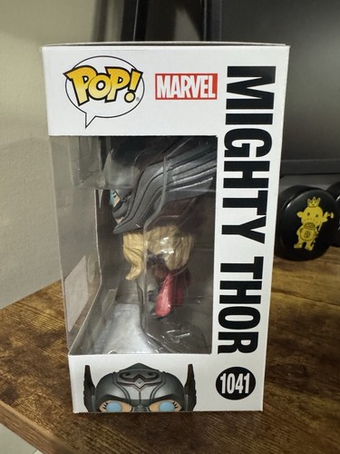 Funko Pop! Vinyl: Marvel Mighty Thor GITD MCC #1041 With Protector - 第 3/7 張圖片