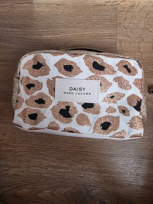 MARC JACOBS DAISY Cosmetic Bag/Other Essentials Pouch CHEETAH print 7''x5''x2'' 