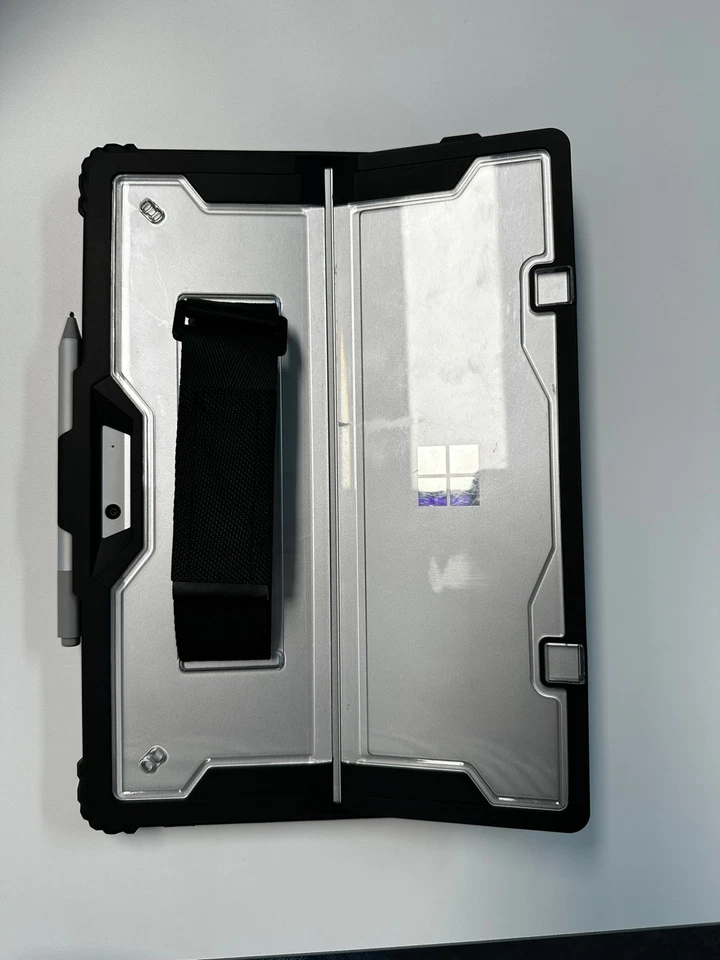 Robuste Hülle für Microsoft Surface Pro 8 - Bild 2 von 4