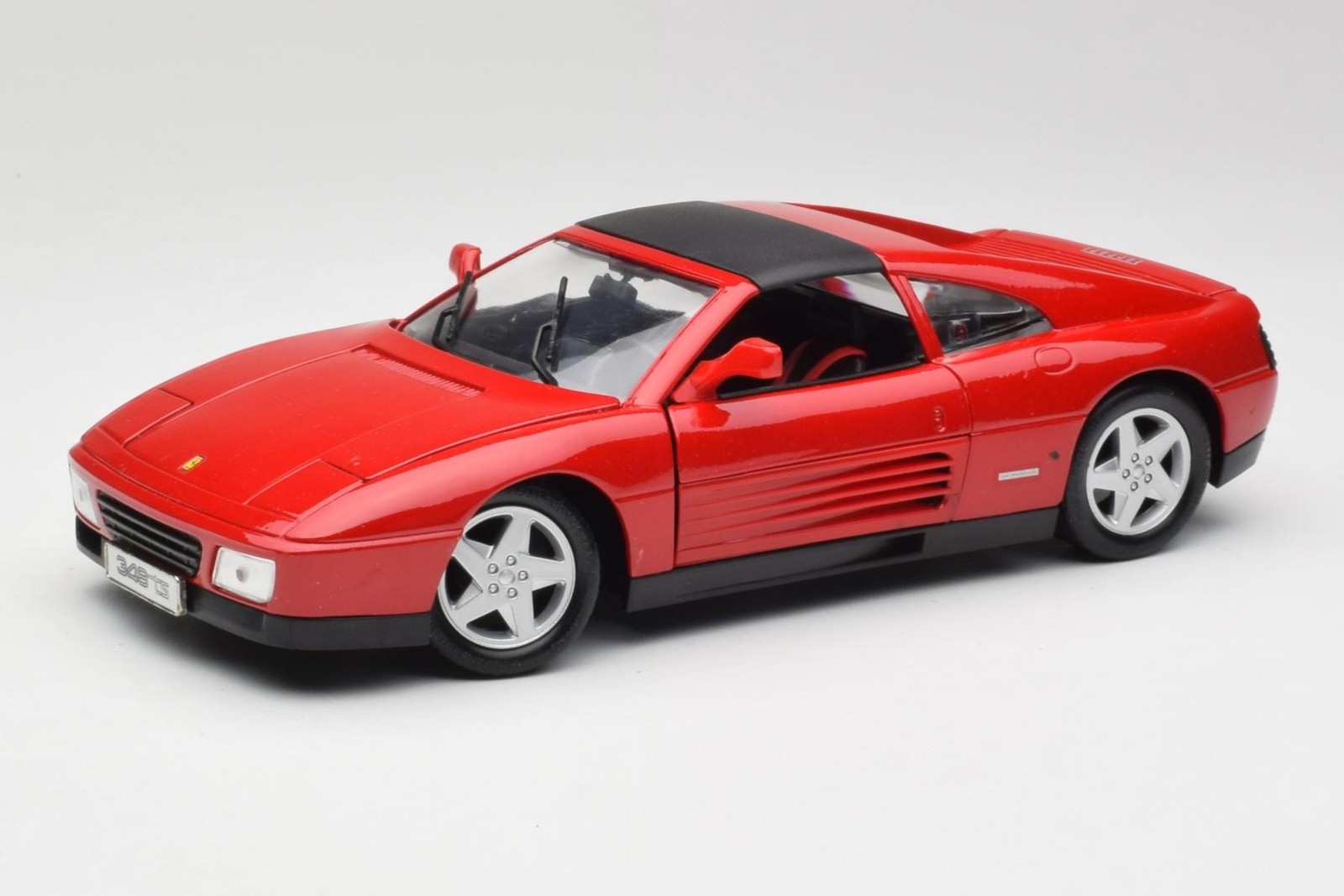 52119 Ferrari 348 TS Red Maisto 1/18