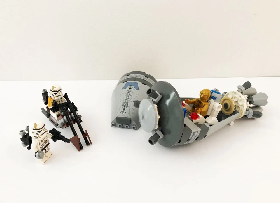 LEGO Star Wars: 9490 Droid Escape - with Instructions - Image 4 of 4