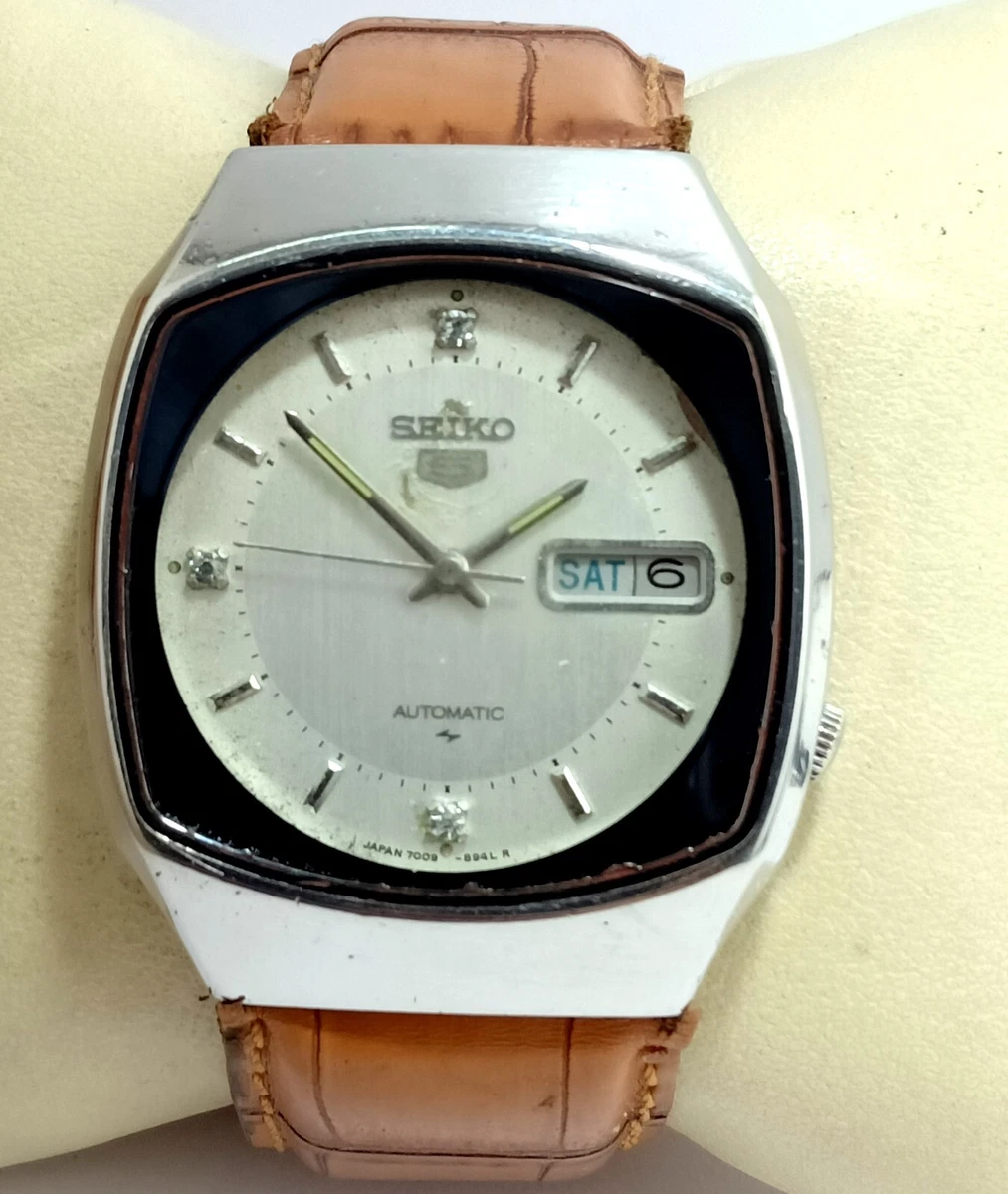 Seiko 5 watch best sale case