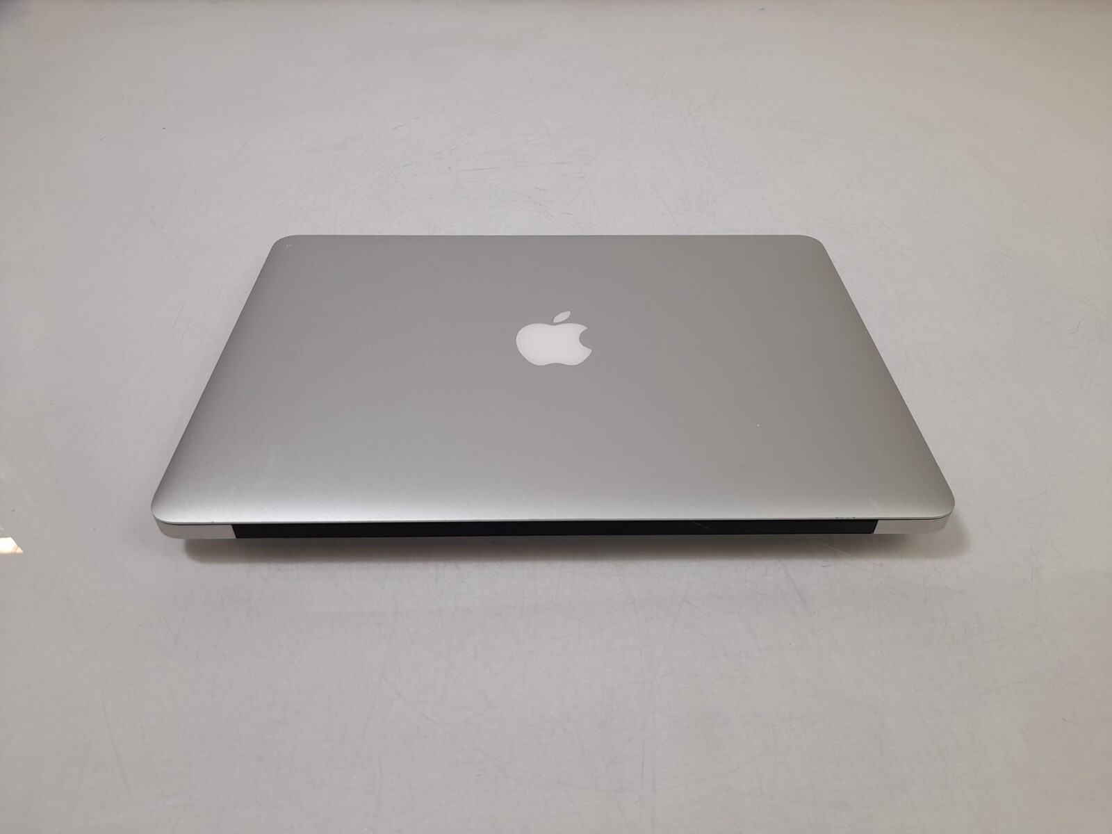 Apple MacBook Air 7 2 A1466 13 3 In Laptop I5 5350U 8GB 250 GB SSD High apple-macbook-air-7-2-a1466-13-3-in-laptop-i5-5350u-8gb-250-gb-ssd-high