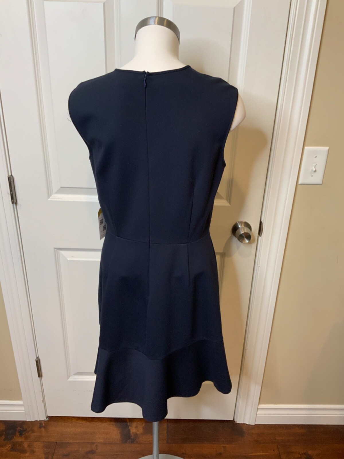 Picture 4 of 5